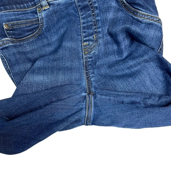 SPANX Women’s Pull On Flare Jean in Medium Dark Wash with Raw Hem Size Small P - Picture 6 of 11